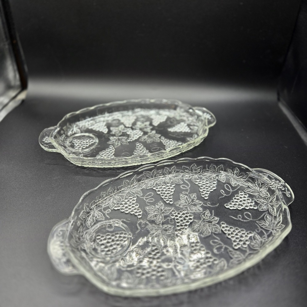 Anchor Hocking Vintage Serving Snack Trays Grape Clusters Design 2 trays
